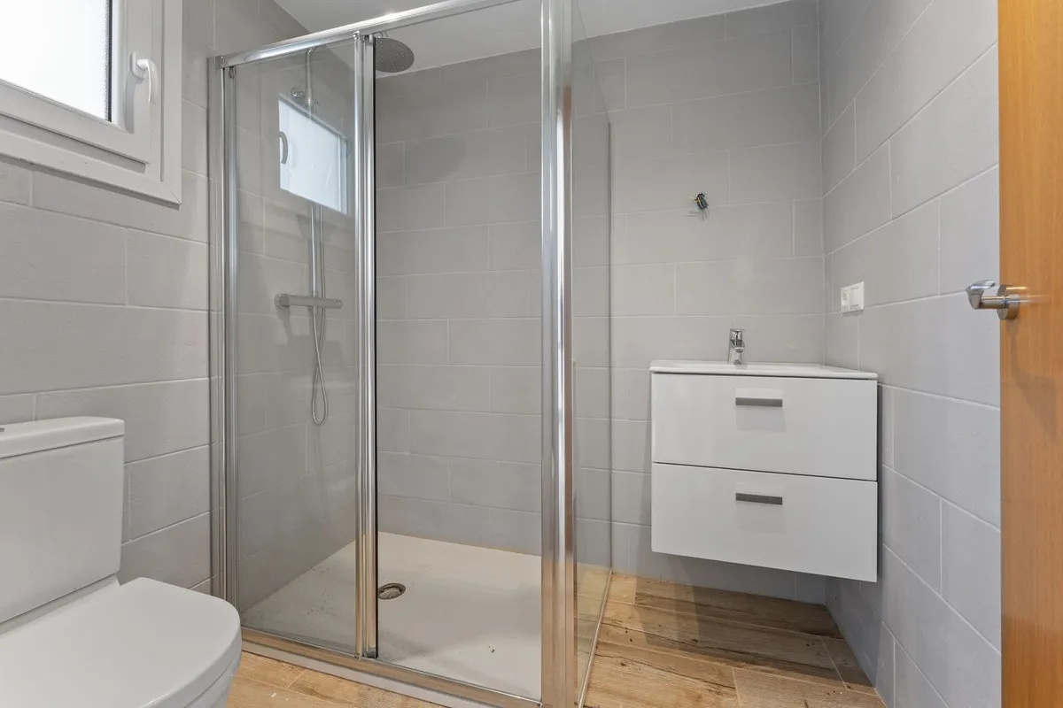 100e2bc9-987a-416f-aff7-fa3f2c17e915