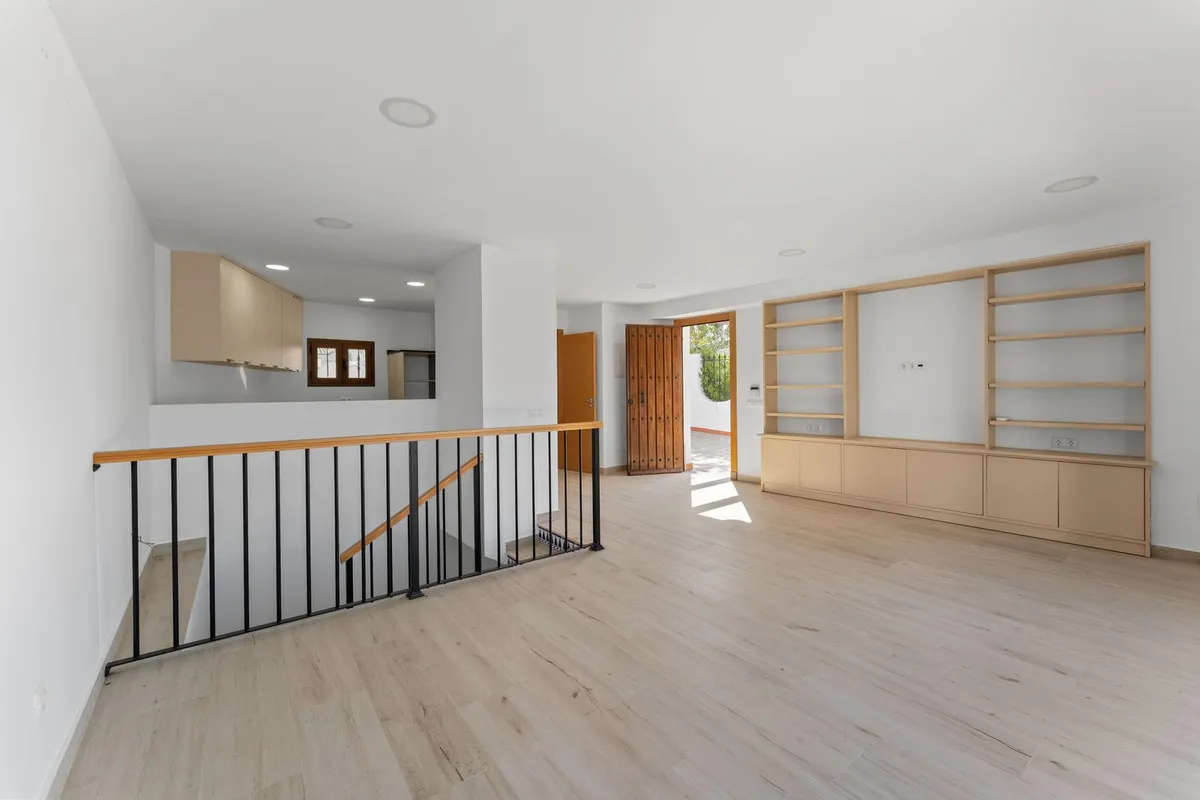 719b5352-729e-4328-a7f3-e93eeecf8907