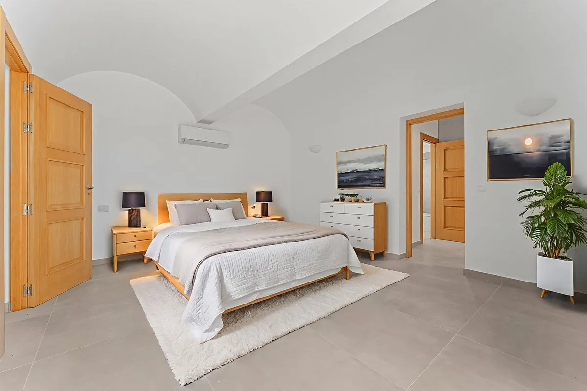 7d835e3c-c4db-4bd4-8385-2319ebcadc64