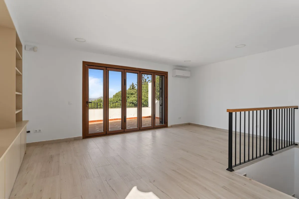 c55d1ee1-6e0d-46b3-922d-74bc1fdb7d2c