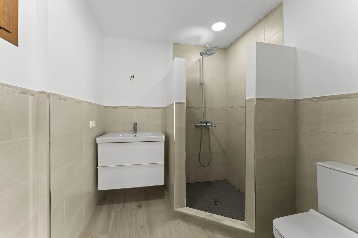 d06b0874-c578-4f15-9d80-1286723f254d