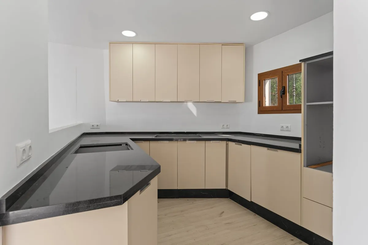 ef1ca21d-2cfe-4afb-96d4-700dcb3b5068