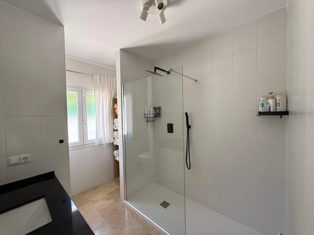 a62a4f7e-d470-4cb3-a63a-48ad260d6c9f