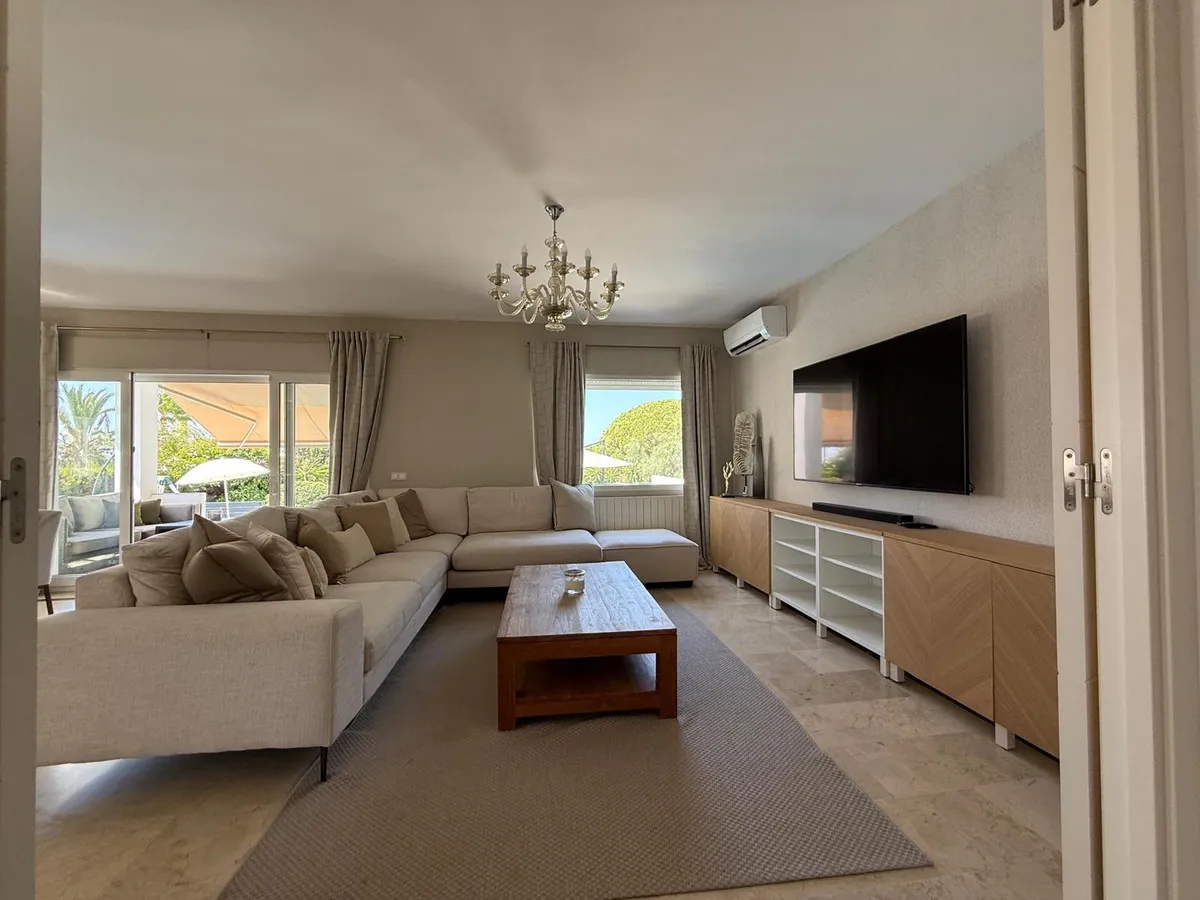 c4e179d8-afc1-4cbe-8c88-a1fb646838e0