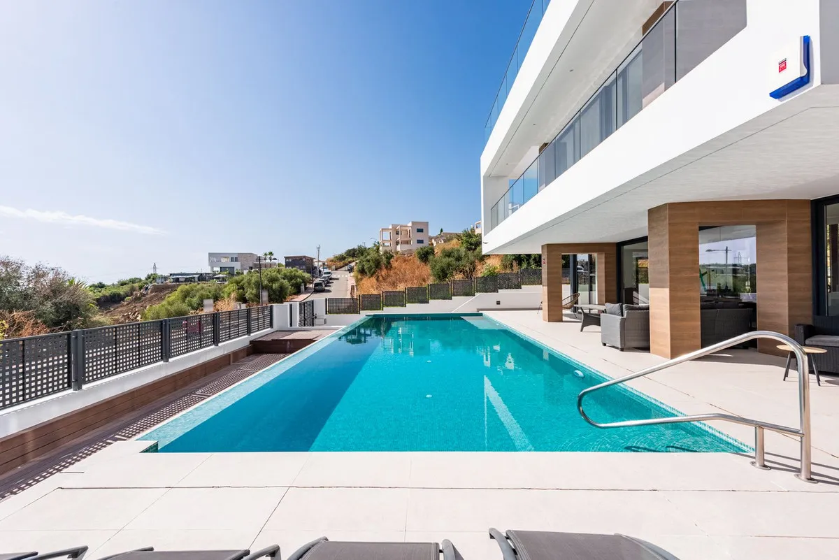 101751df-9fdf-451a-aaef-0c986b6da80b