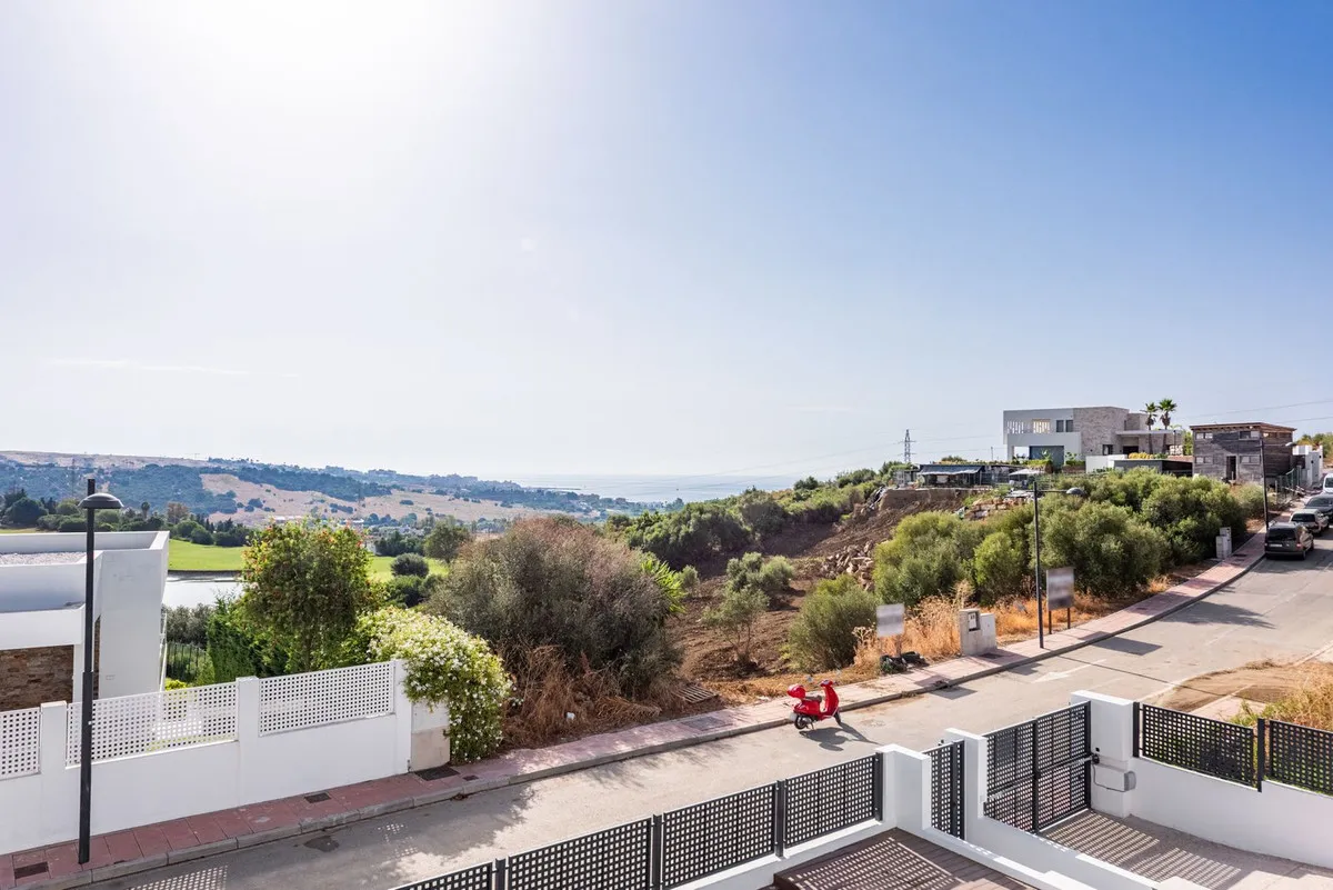 3268df7d-19f0-4b76-86dc-08c66a48c759