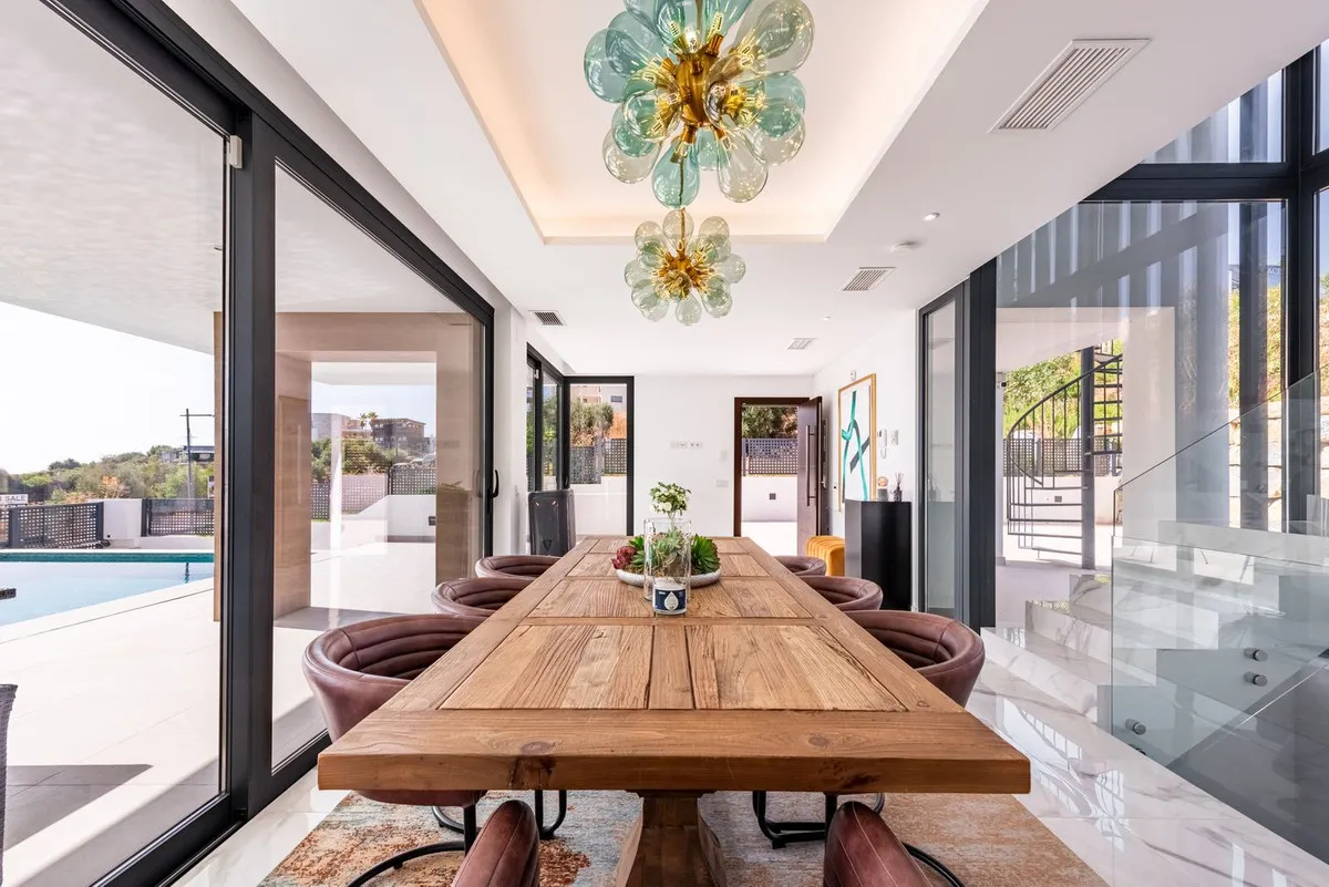 8d6202aa-03b4-4550-9da3-d9505c7e9e79