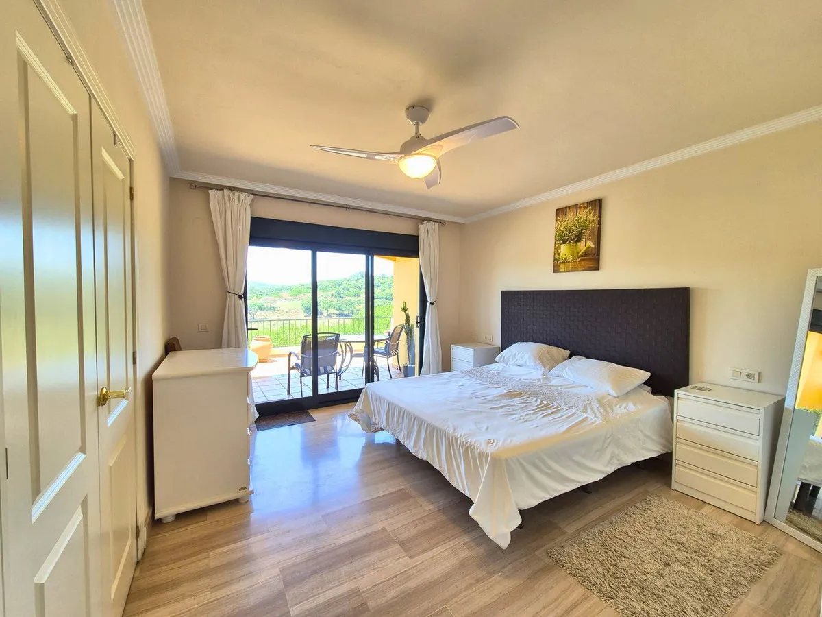 e7b9fb60-4c4f-4fdf-bdc8-f54cc3a36e77