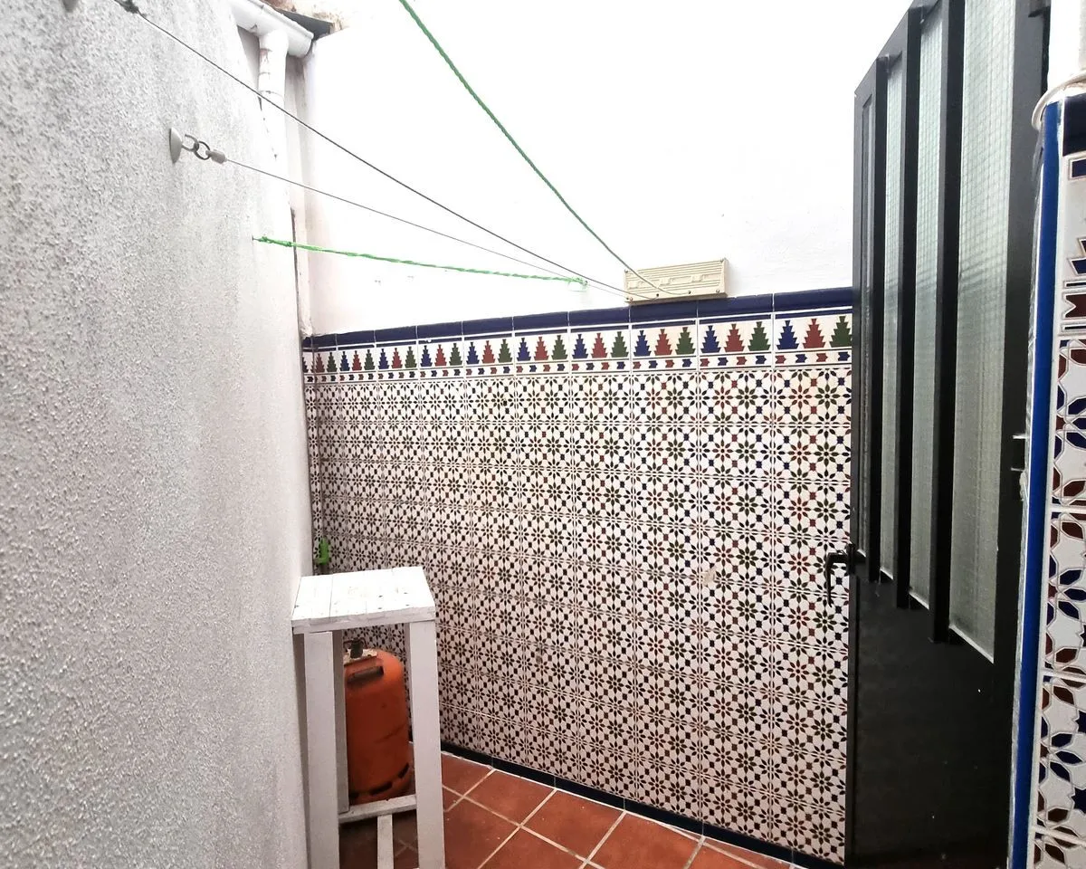 e52b7e8a-98ba-4048-94dd-aac7d19d82d1