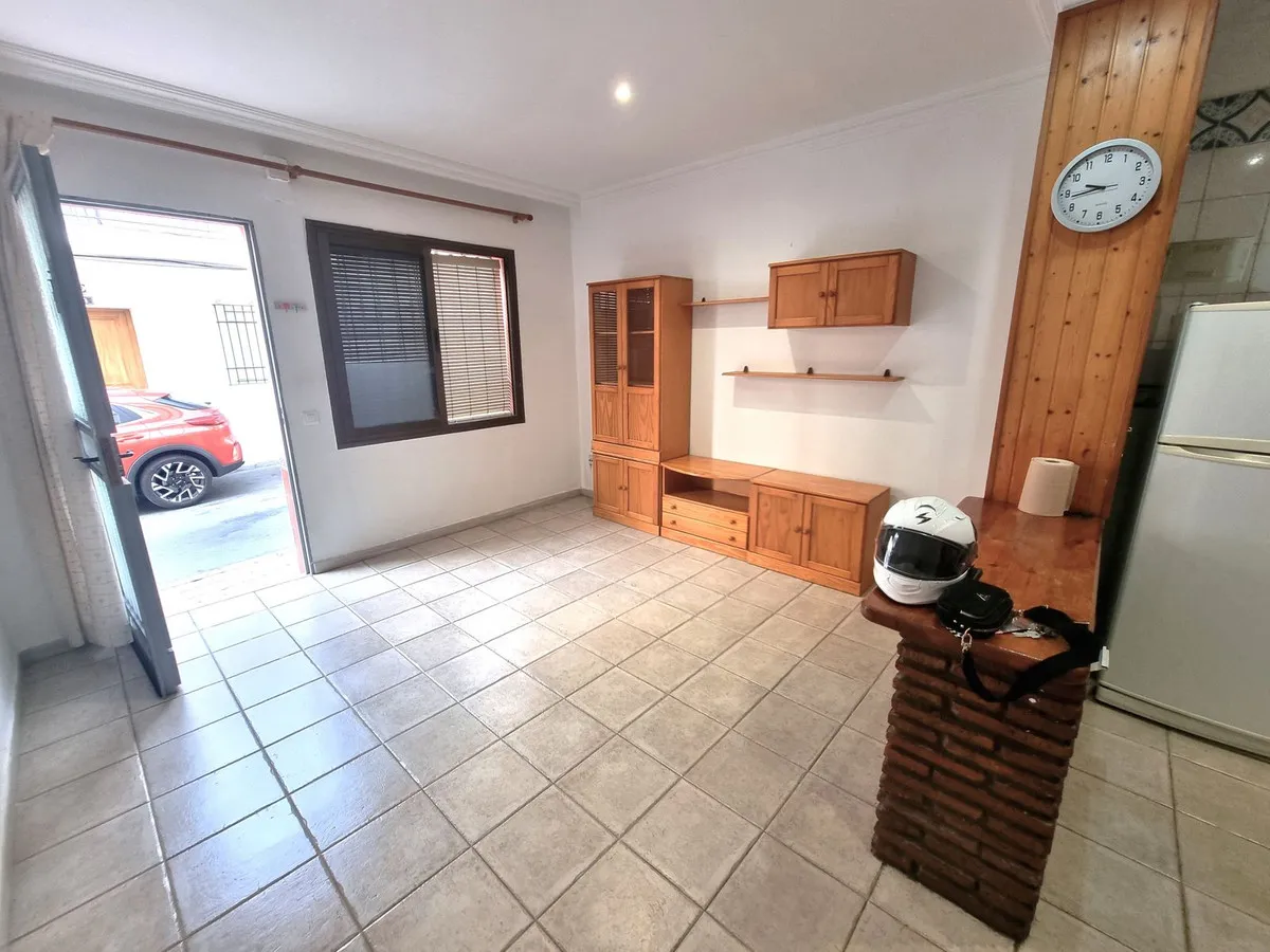 f1ac58b5-102e-46b3-b2fb-53ed22f41975