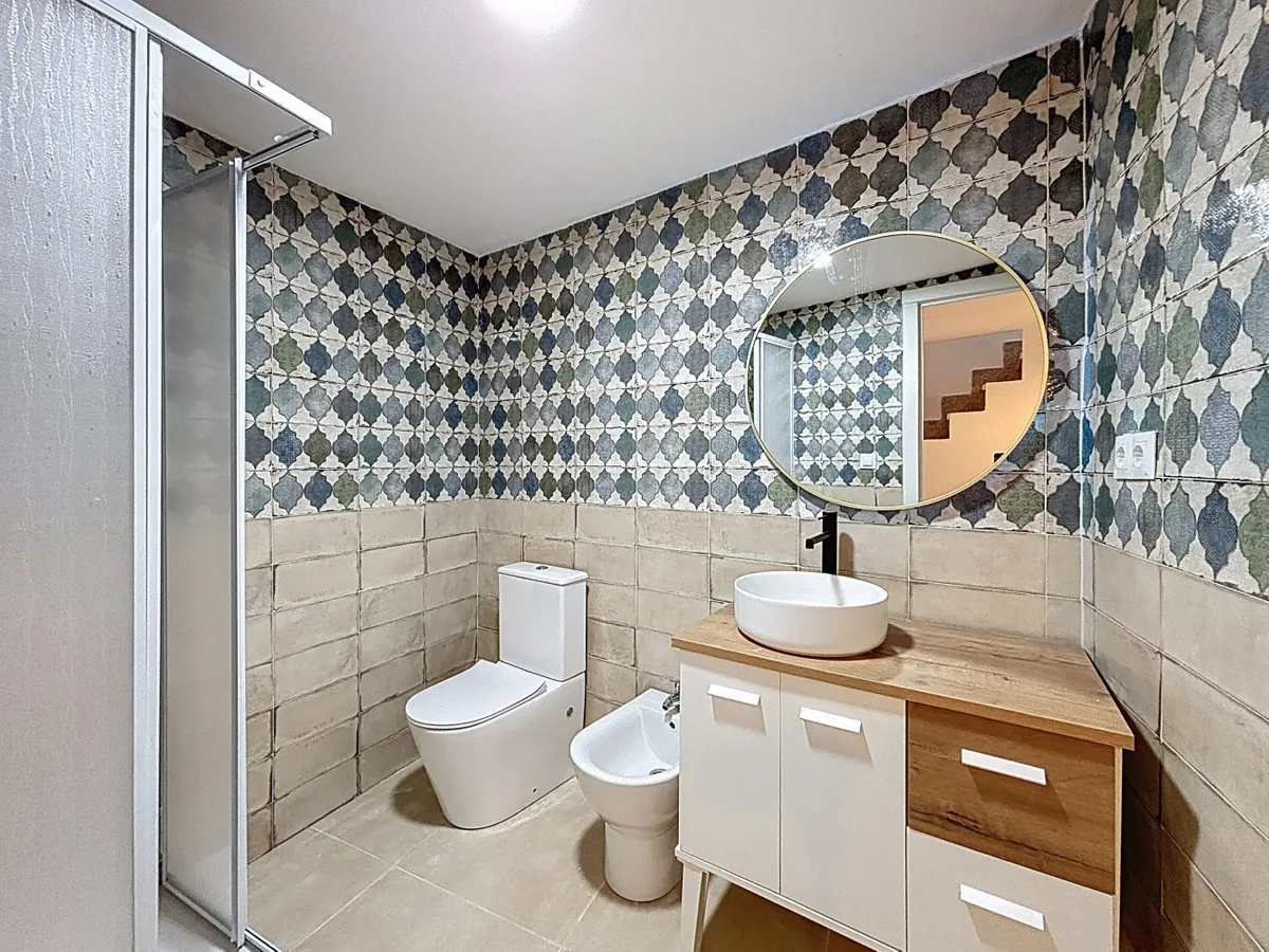 b1de08fb-2e47-47d6-a228-99622c9fecf9