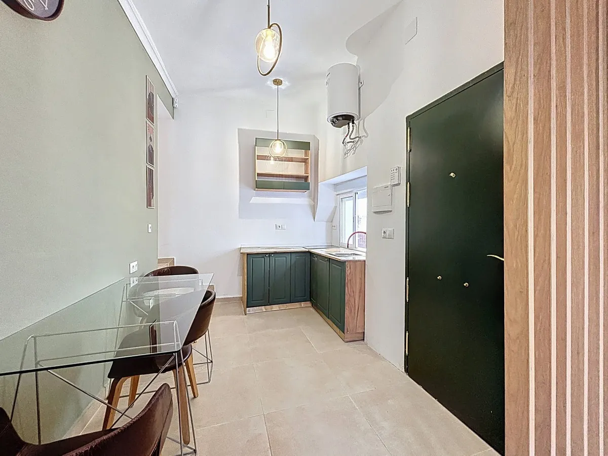 c195b0ad-a38b-4f4d-b4cf-22353e7f2828