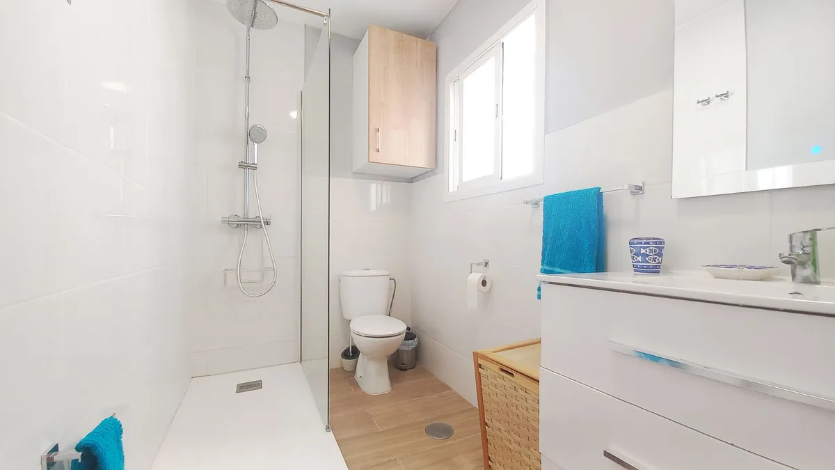 82faf499-c6b6-4bef-bec0-df401690e812