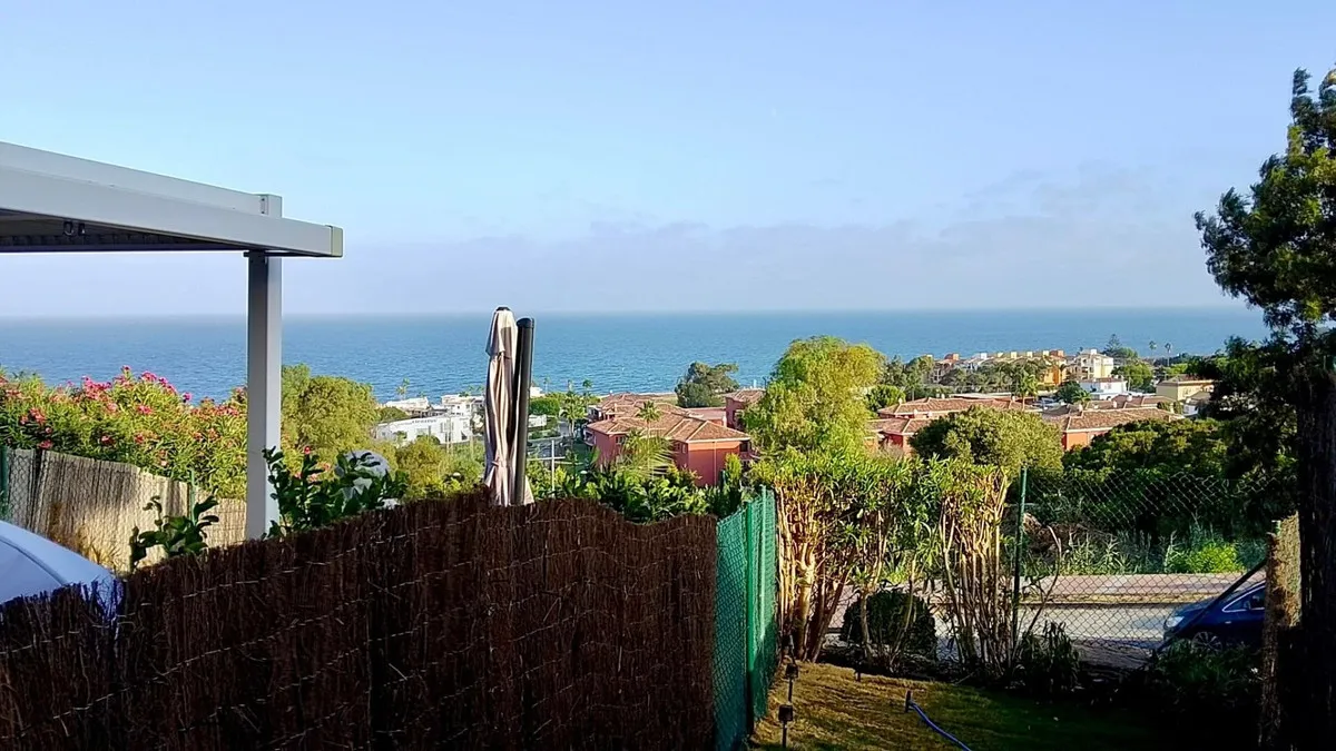 0d500094-de0c-4af5-afd7-d57ded3a05c1