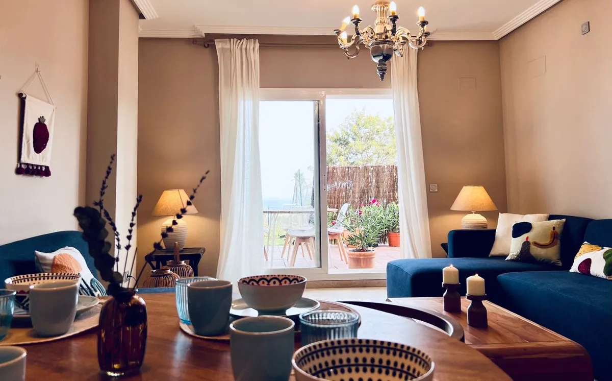 cdfe044e-52e6-402c-a2e1-42c17580c3e3