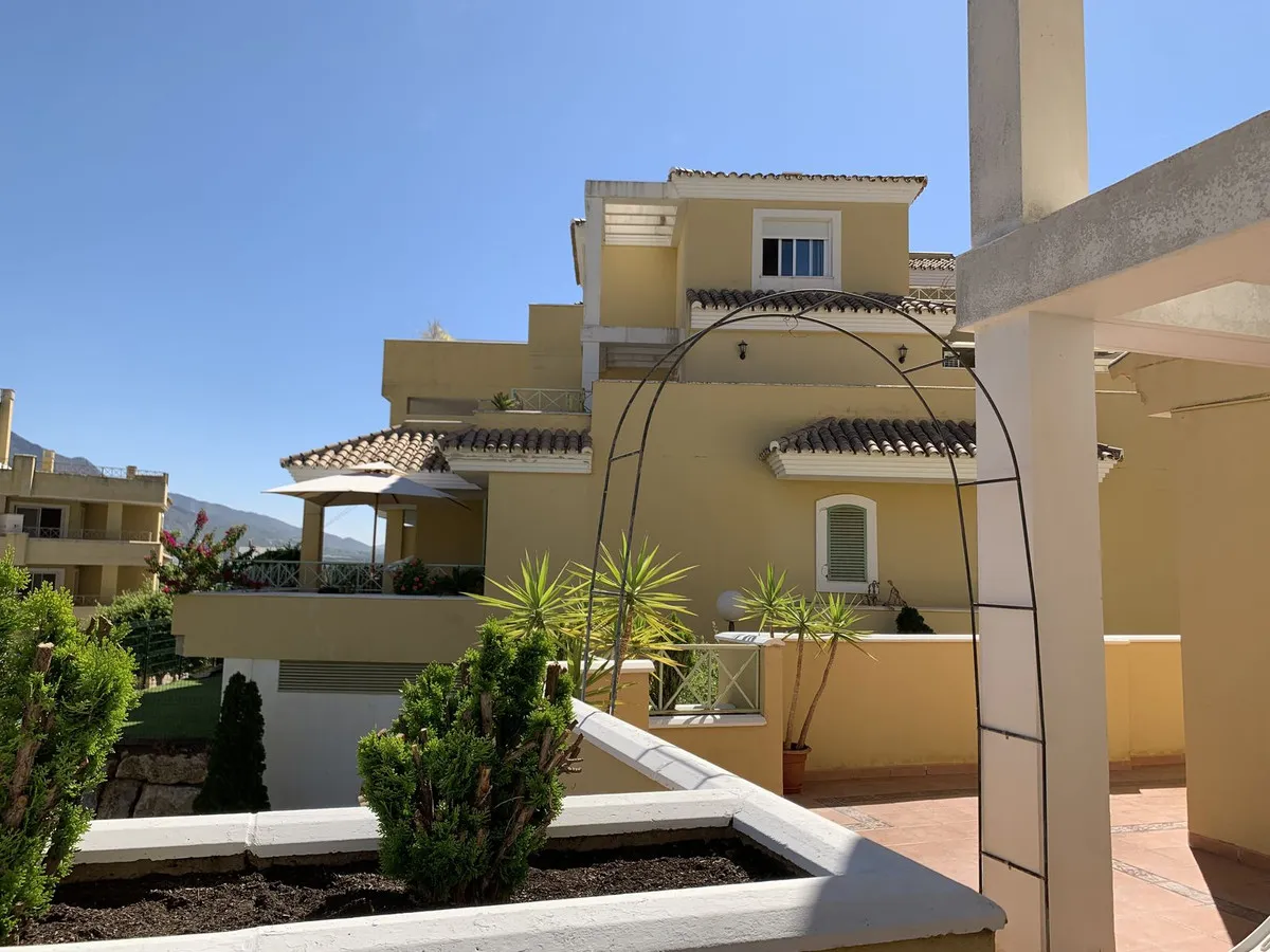 b3ad79e6-456f-438a-96eb-7353b8f94afd