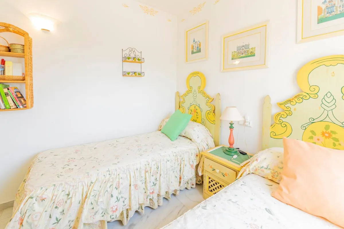 7d9cd78c-a7d1-4cb3-a898-3f68bb650b79