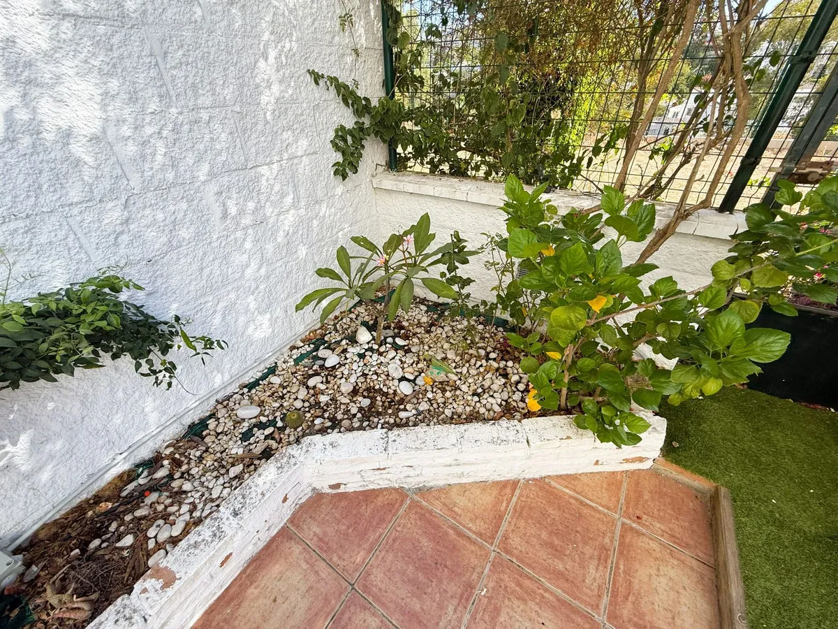 37151524-f53f-4e62-99a0-0cadeba84f1a