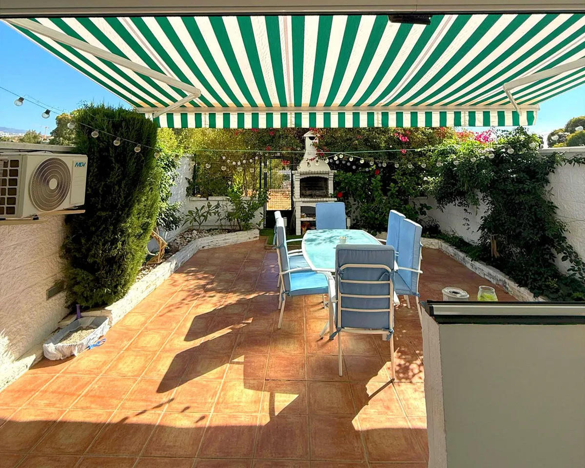 ac42e135-c3b8-428a-8f75-7ca53d8a6ba1