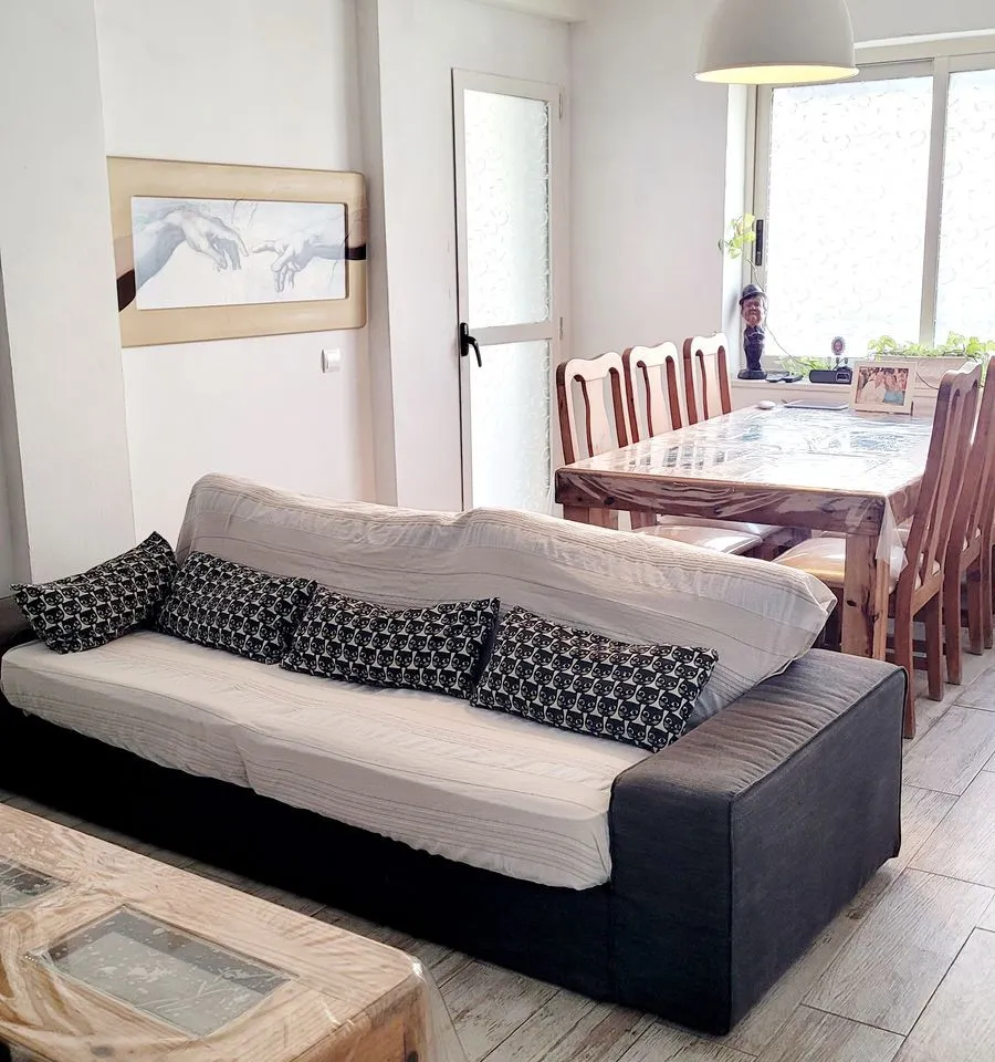 c1226cb2-9b2a-4083-854d-5c645f5fba44