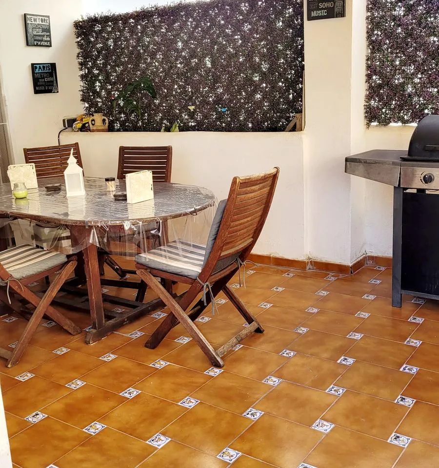 c2310c96-fe8b-4f9c-a45b-cfc1a60e12bd