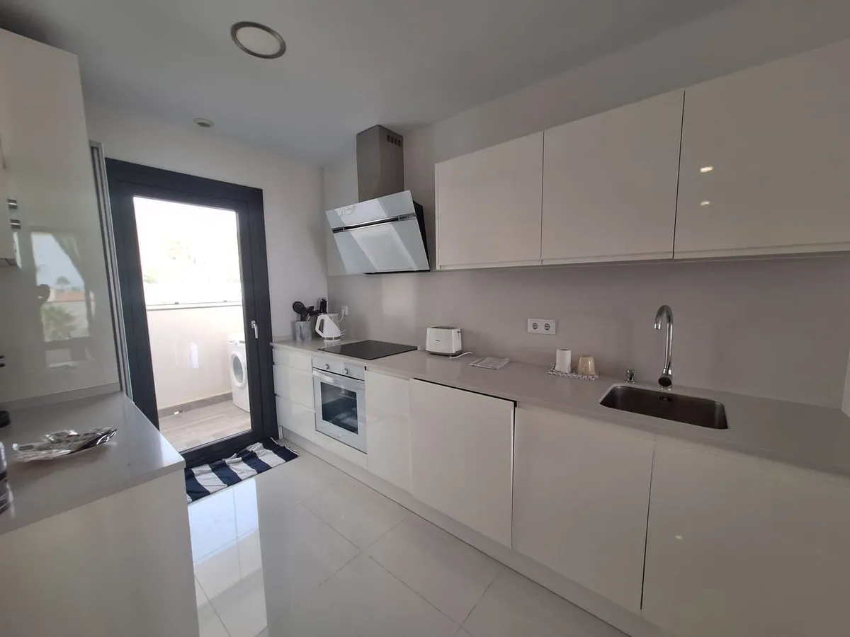 04986800-9e0a-4084-a998-9ef08622b69f