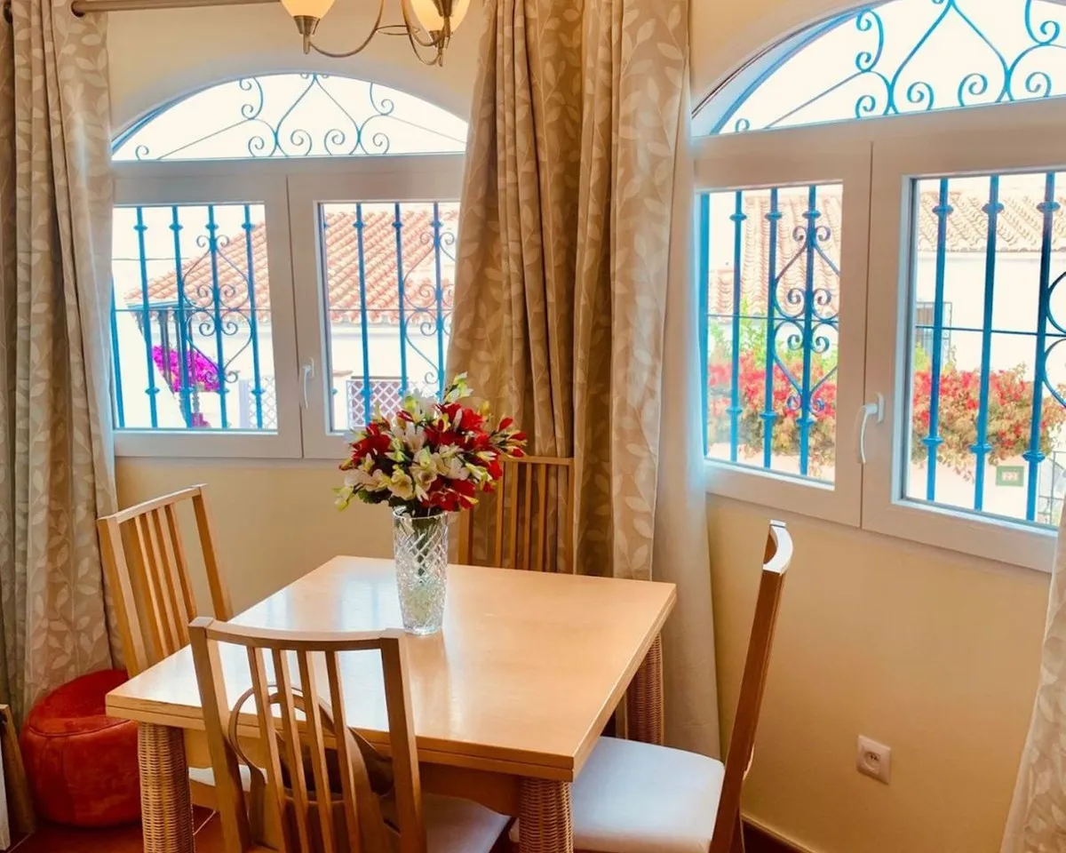 7568c156-c154-42e0-8035-80bcba77c6c5