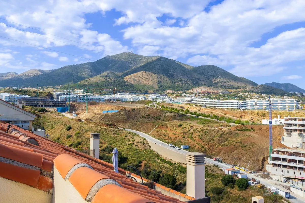 251f766a-7282-4c8b-a0f0-c202169221ec