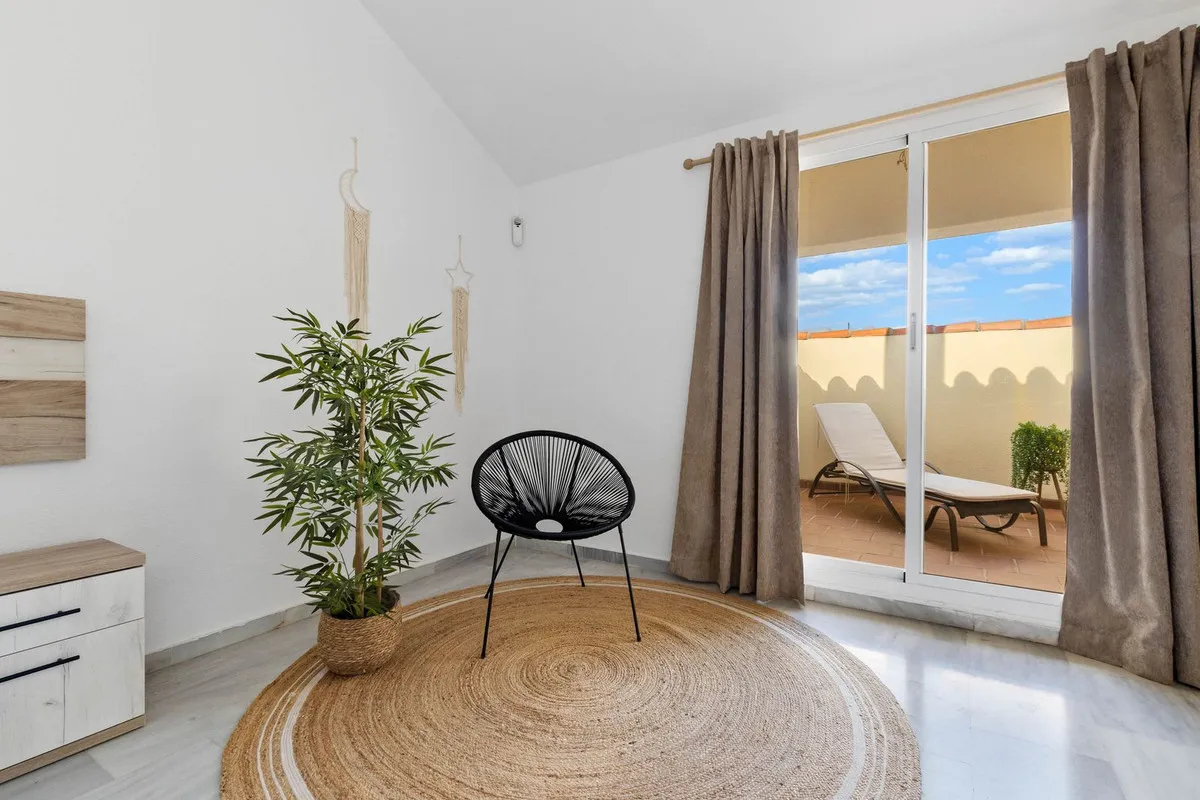 dd444e2c-86b7-4b38-b444-37cf115598a4