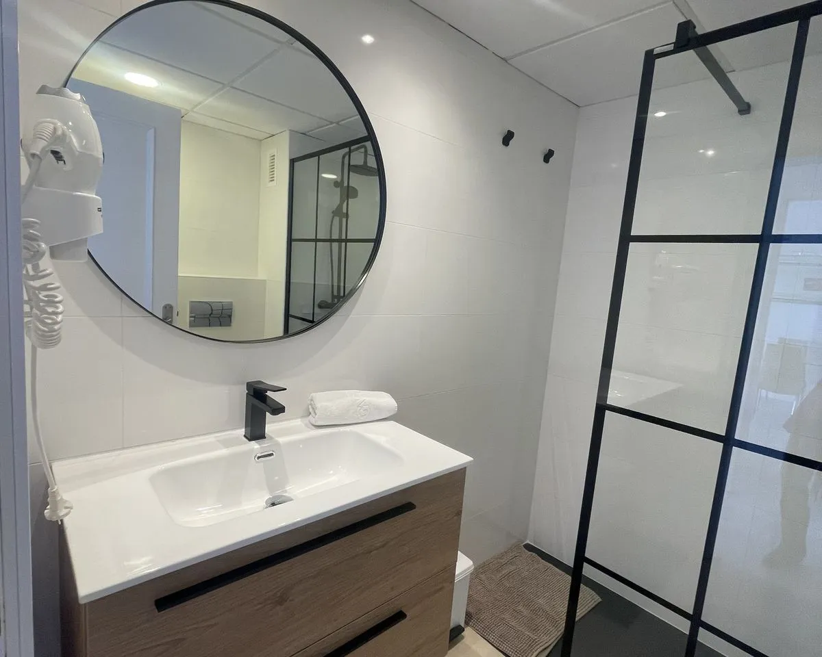 9db21785-7056-46b8-9da6-4e2dff2d1278