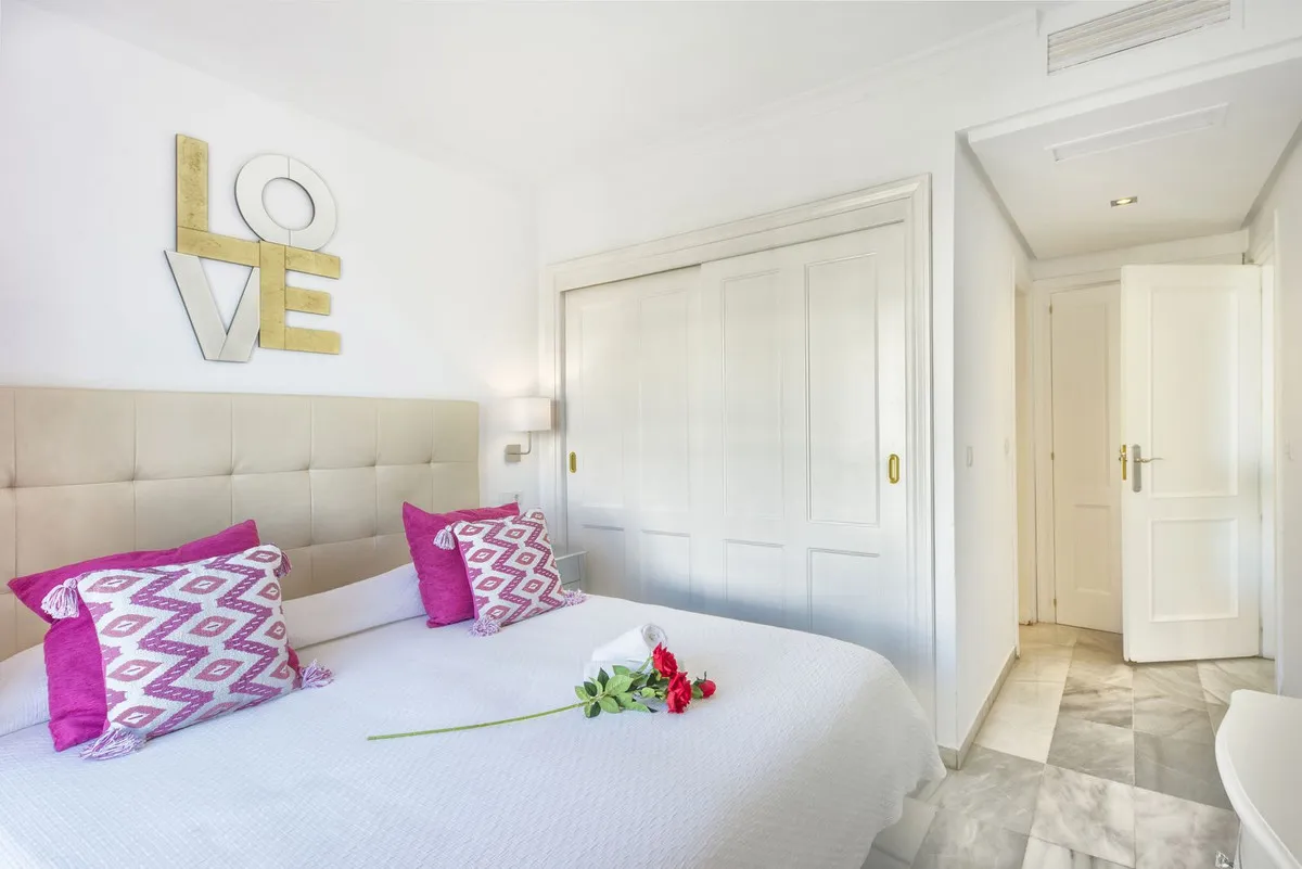 fcdcfd2a-bcfb-46e3-8d1b-8bc24aac3f34