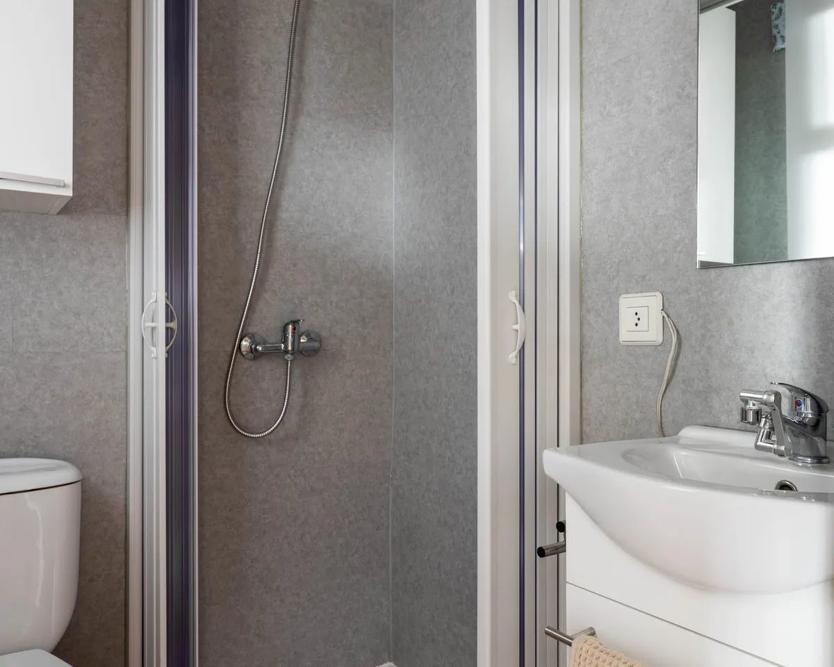 355d9528-e0a5-4ff2-b514-ce22119a5e8b