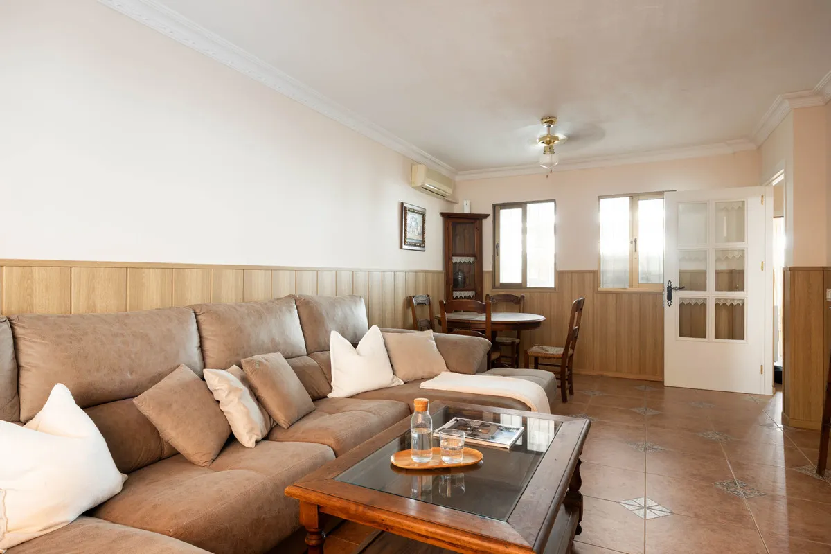 62fdb986-c312-4796-8986-d62714ad94bd