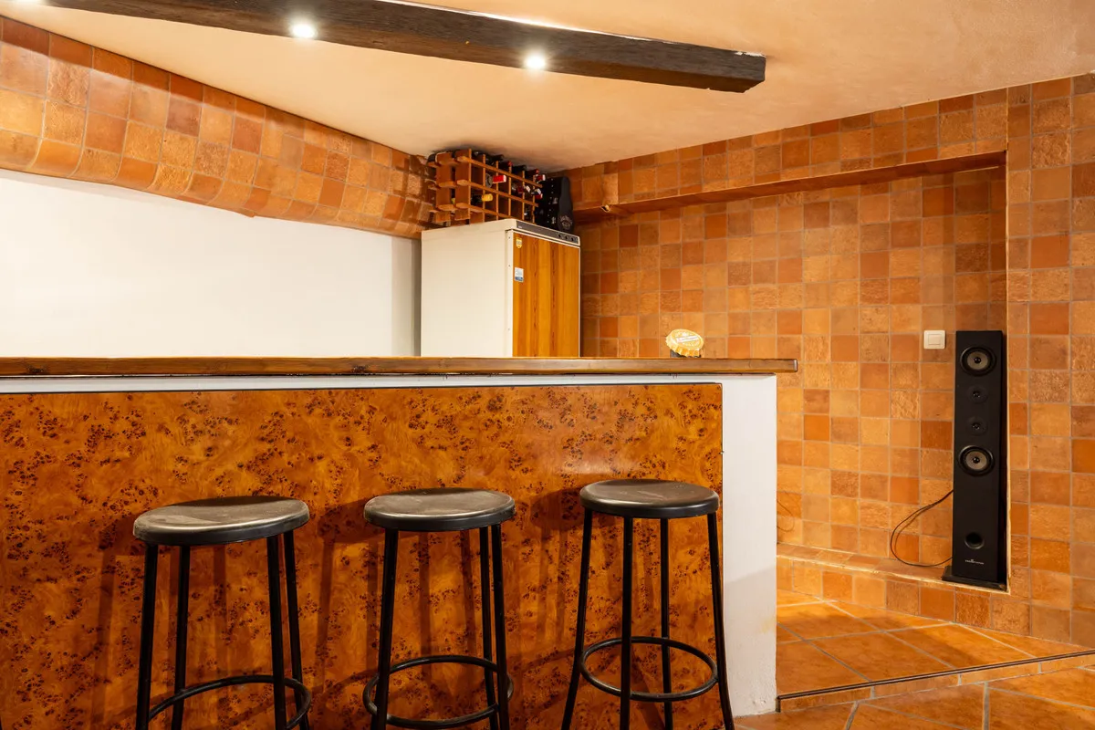 bb258817-d597-498c-a88e-f649dc24b0c4