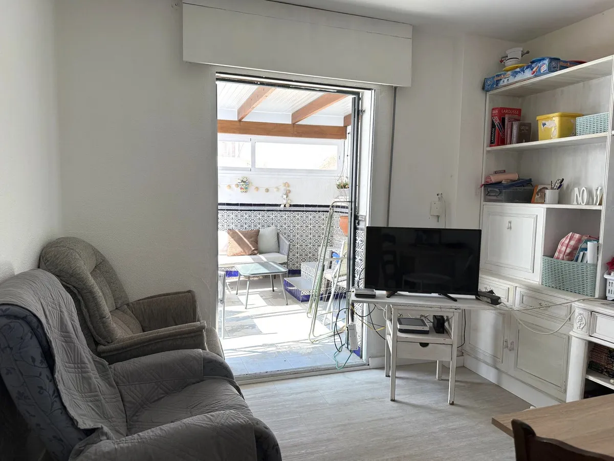 8e03b5aa-e0f1-4ca5-80ec-29411f3f6b3b