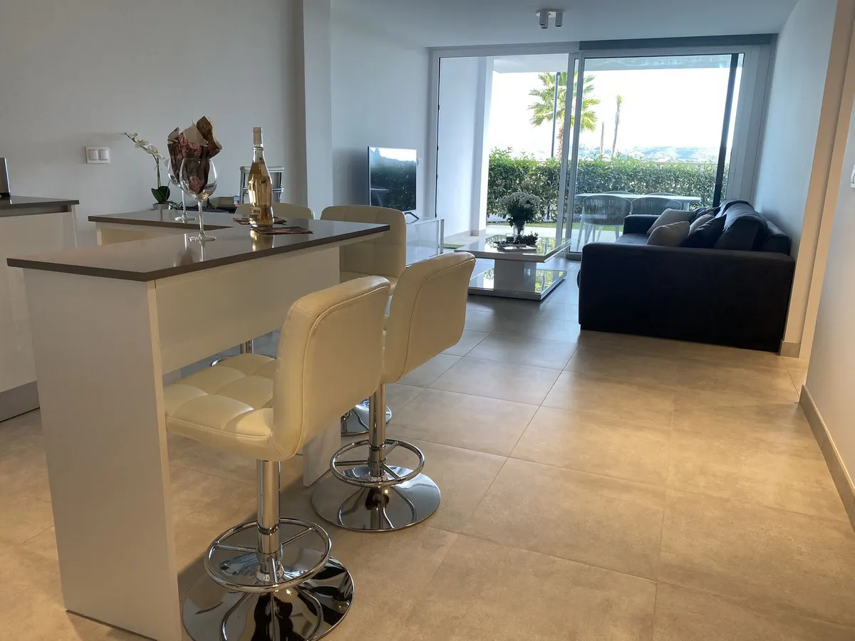 737dfcc1-d93d-4438-9033-dcc7ae178861