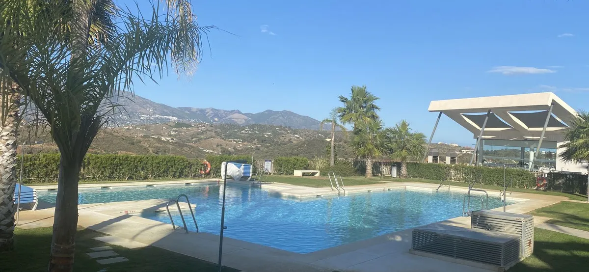 87ec2963-8a9a-4011-8e67-f65633a99f2f