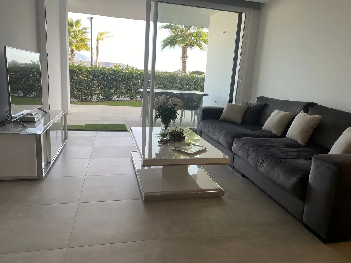 b21b4f97-edf2-4637-b4b2-9f62cfe6f658