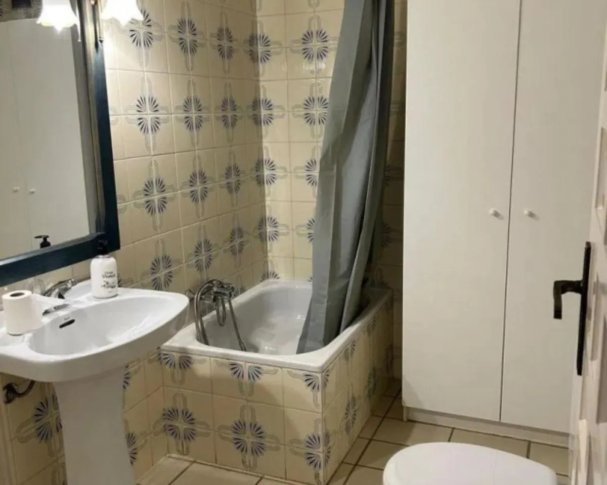 0d8b652d-c3d9-421e-9336-e58da590dd4c