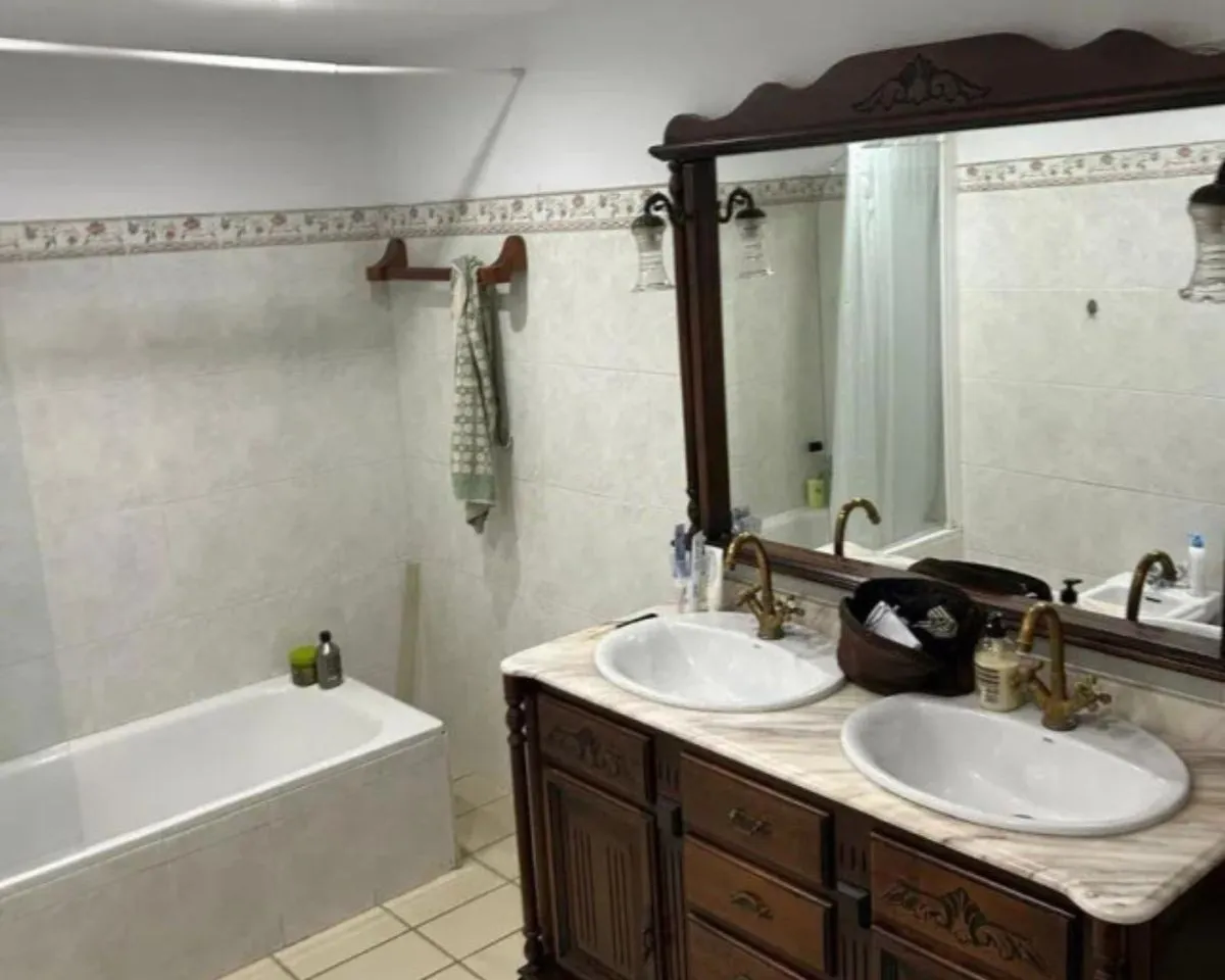 651ebf7d-e9dd-4295-b249-19d17ea5c806