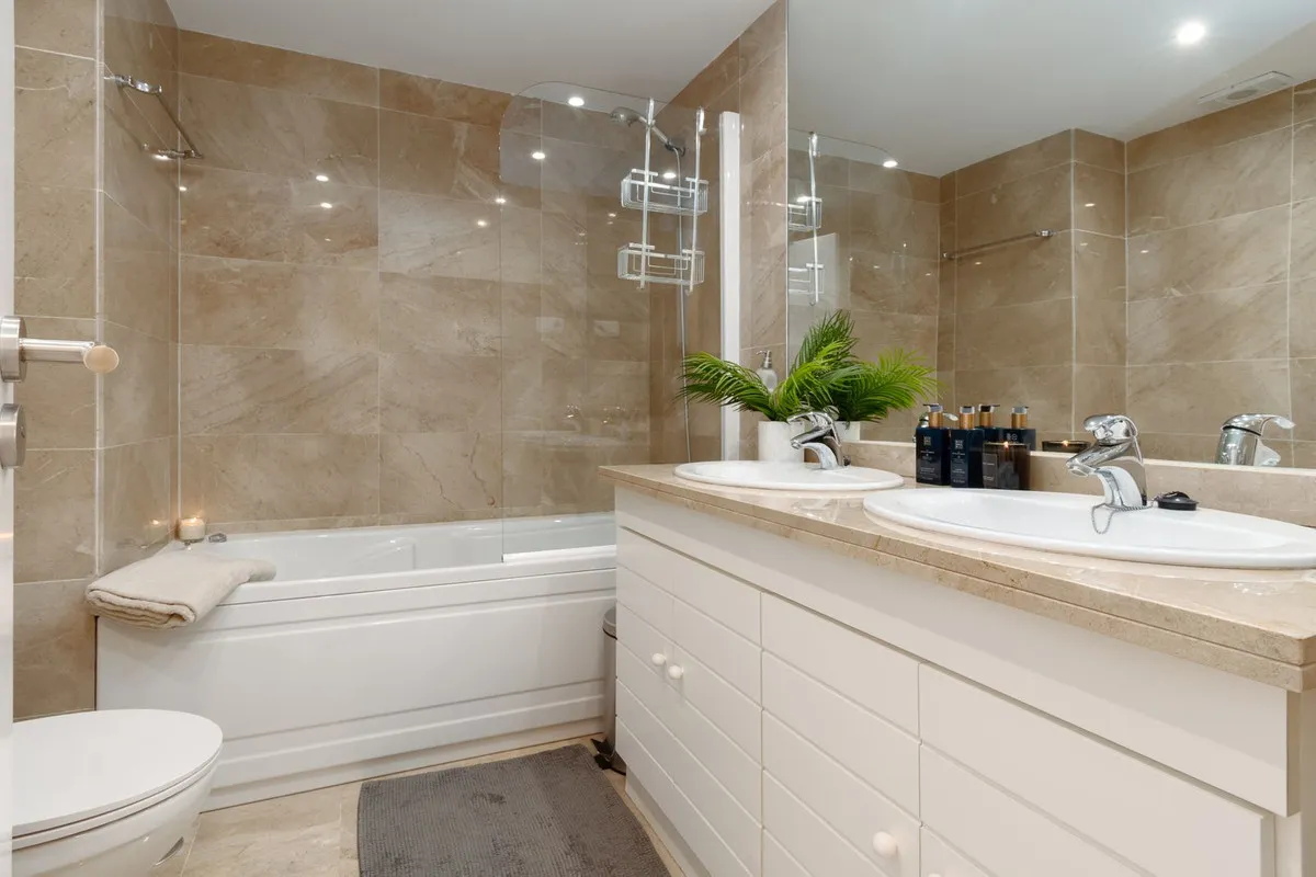 7837b4cb-141e-4bc9-bc93-8ca5321b5f7d