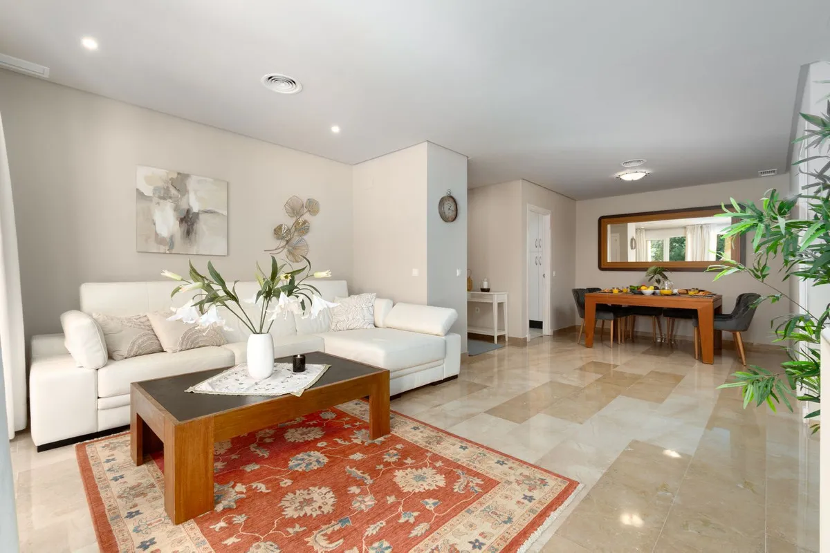 e2b051f4-8f94-4cdb-9a22-a2e97927a78c