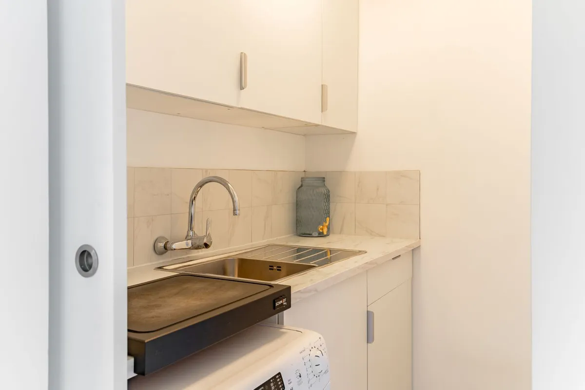 0298c097-1cfa-421c-973d-246de32e43bf