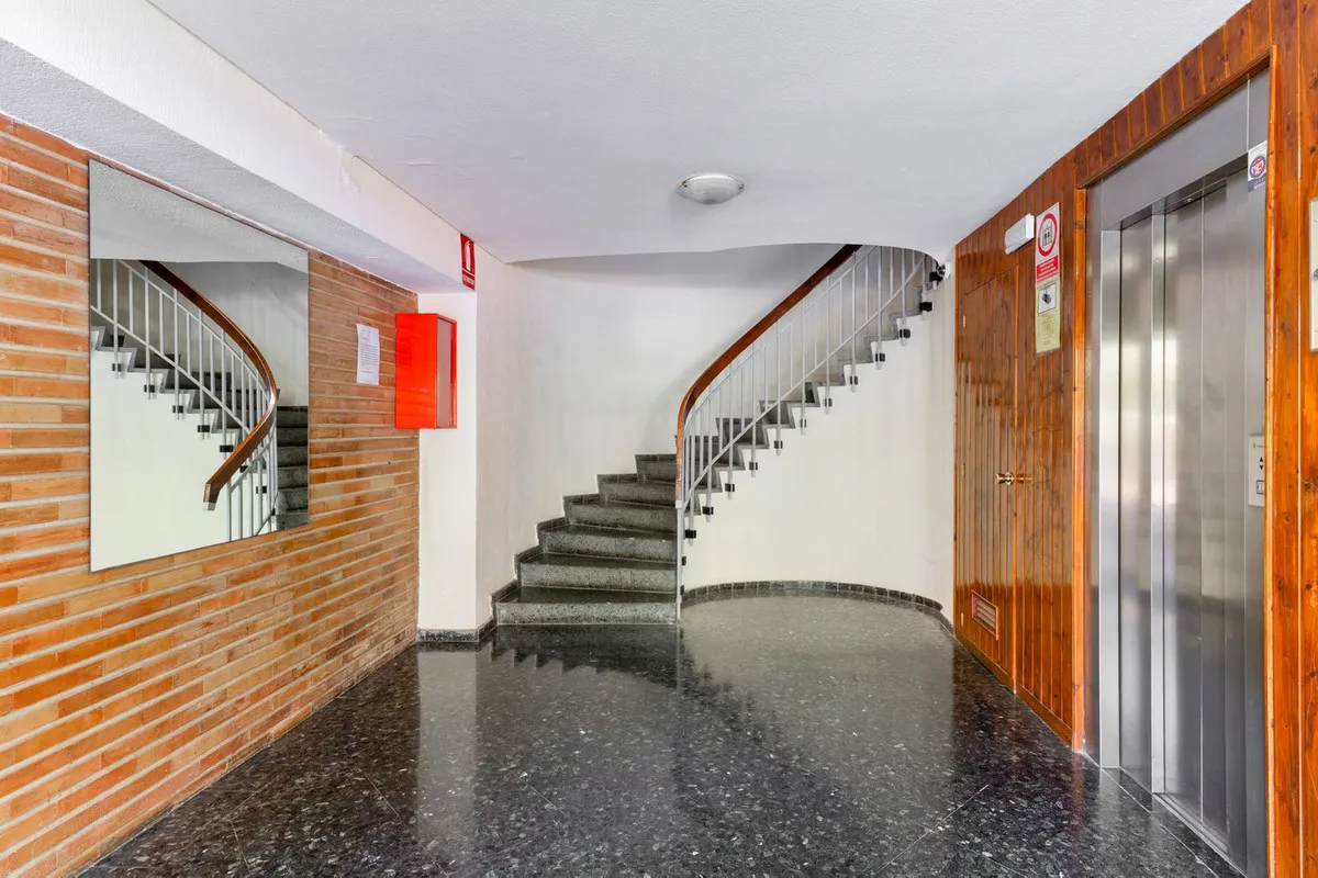 4faa18c1-dc9c-4cc1-bd3c-efd76d584386