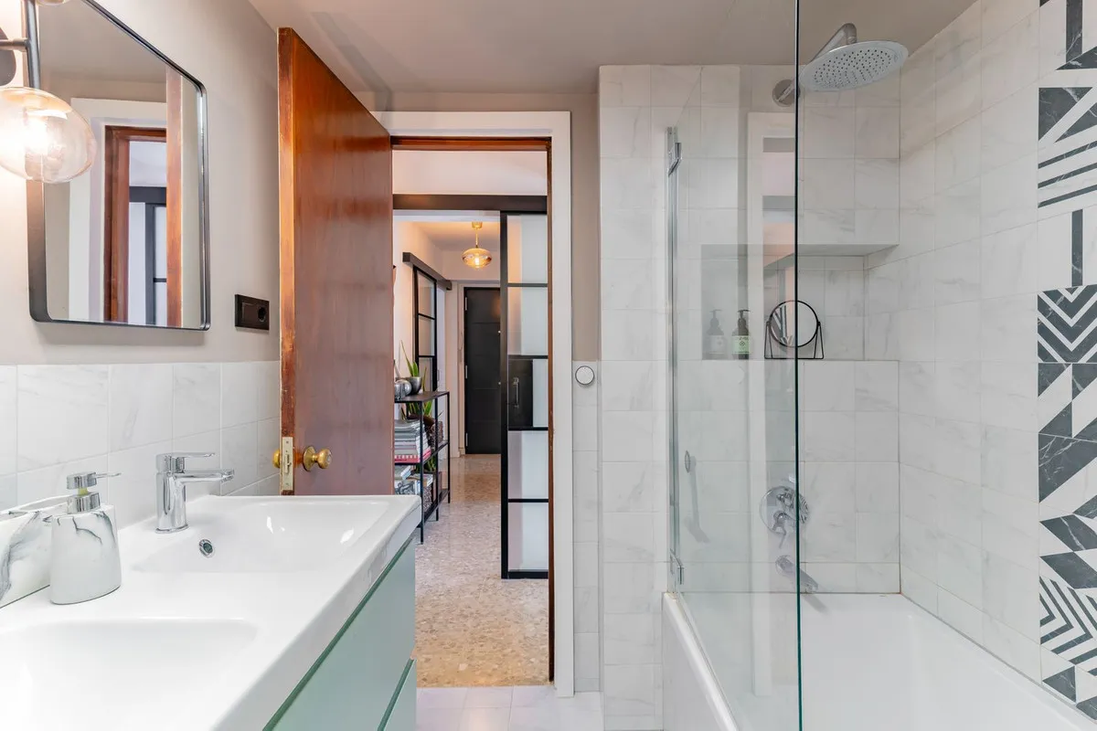 a3d44147-5f8a-4f05-a16c-e5b24d6465e5