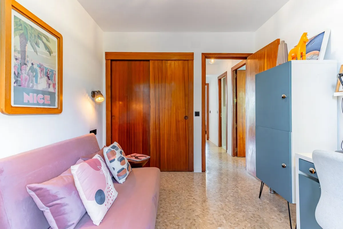 c1632e18-4821-448c-9958-79296fb3978b