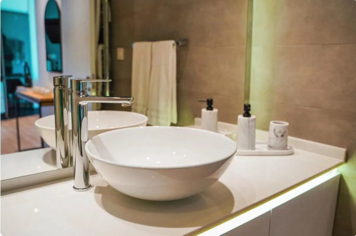 b91a9212-a6ba-422c-858a-b82cfff18f0d