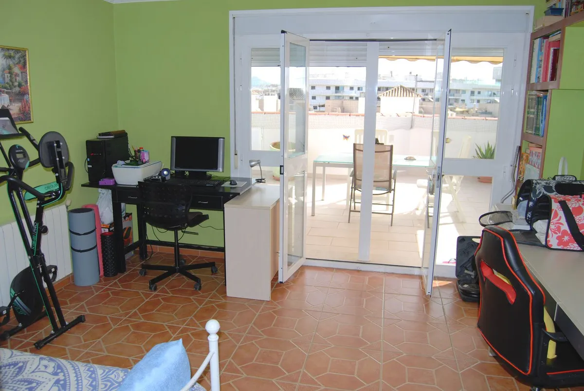 ba184e2f-e59b-49b2-aa1e-52e656101377