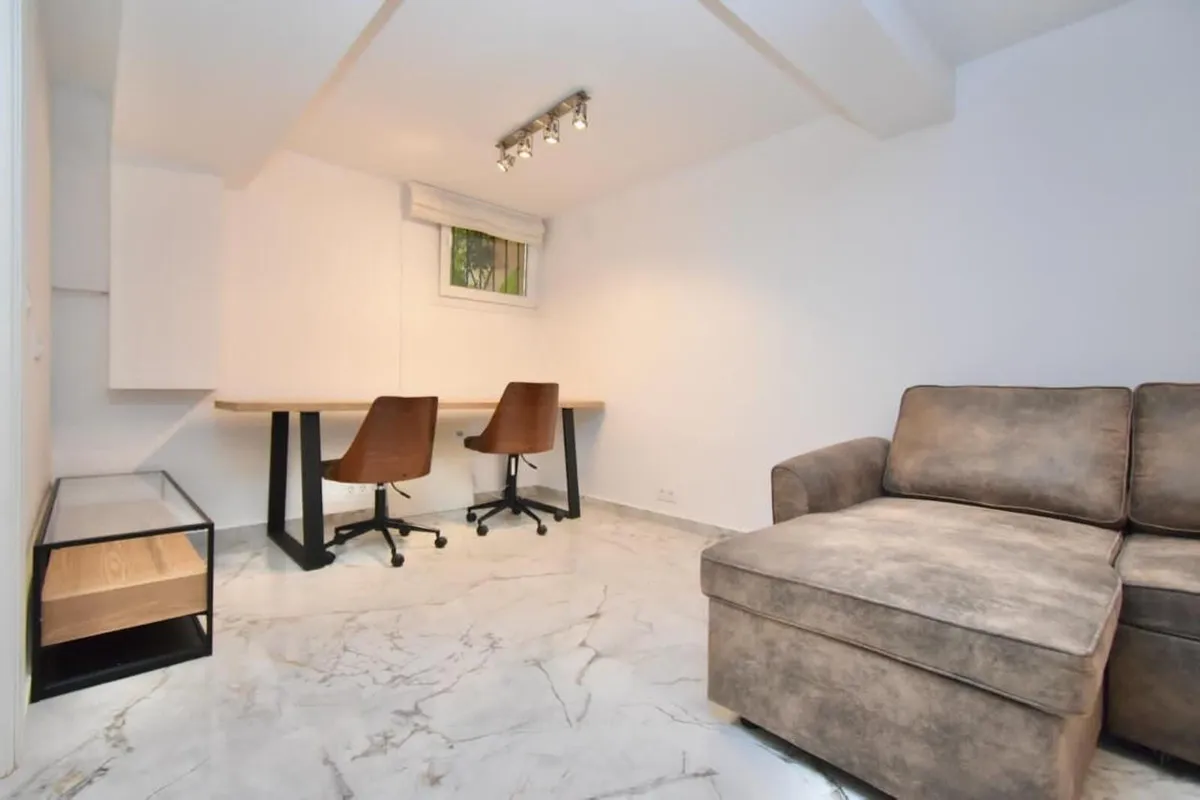 86ae7cd8-9494-4bfb-a8e6-3800bf345574