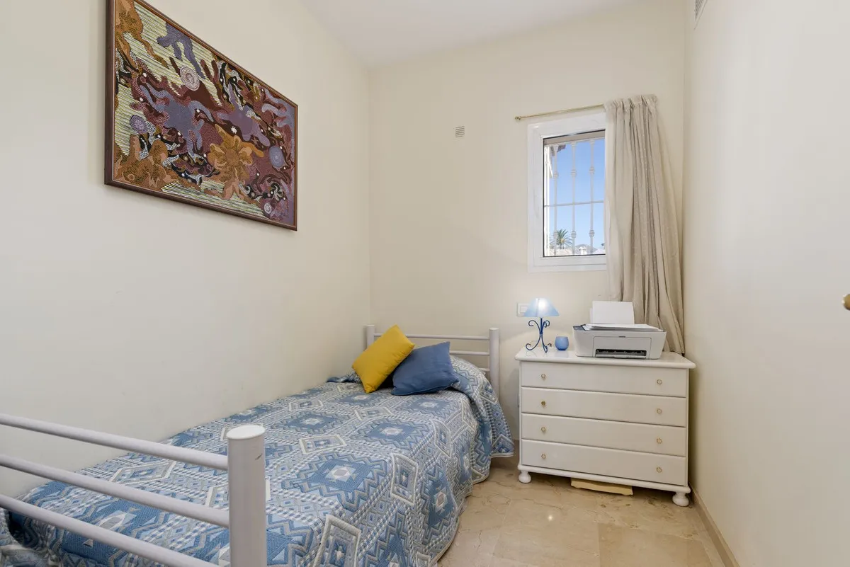 e6767490-4b58-440e-a11f-d5bbff2e4fa1